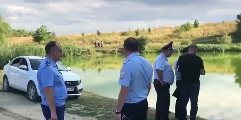 На Таловке утонули 3 человек. 28 Июля 2022 года село Винсады. Дубоссары утонула семья. В Винсадах на озере утонули. Утонувшие братья