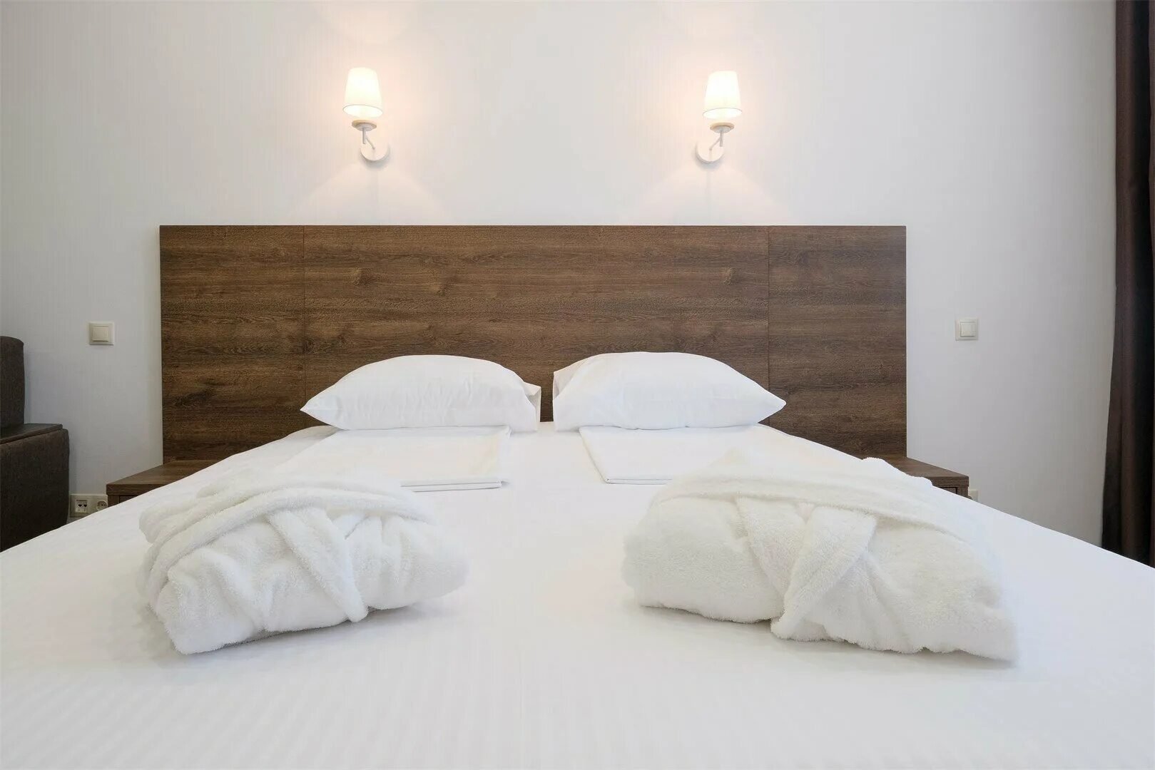 Парк отель ривьера белгород. Ривьера парк гостиница. Гостиница ривьера белгород. Ривьера парк гостиница. Riviera hotel белгород.