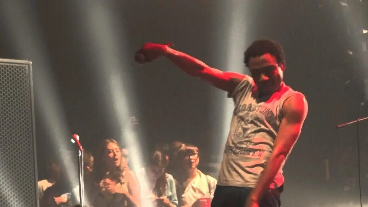 Видео live like. Childish Gambino Live. Childish Gambino do ya like Live. Do ya like x Resonance Childish Gambino. Heartbeat Childish Gambino.