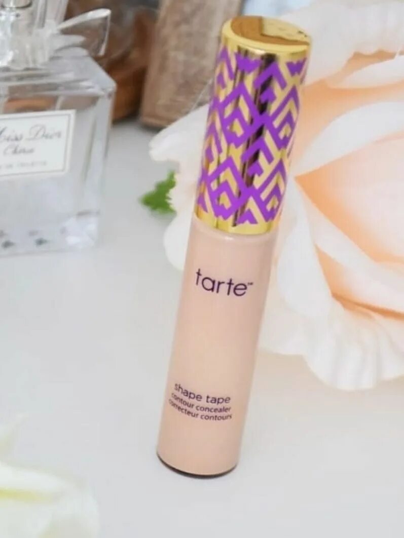 Tart shape tape. Tarte консилер. tarte консилер оттенки. tarte shape tape свотчи. tarte консилер 34s.