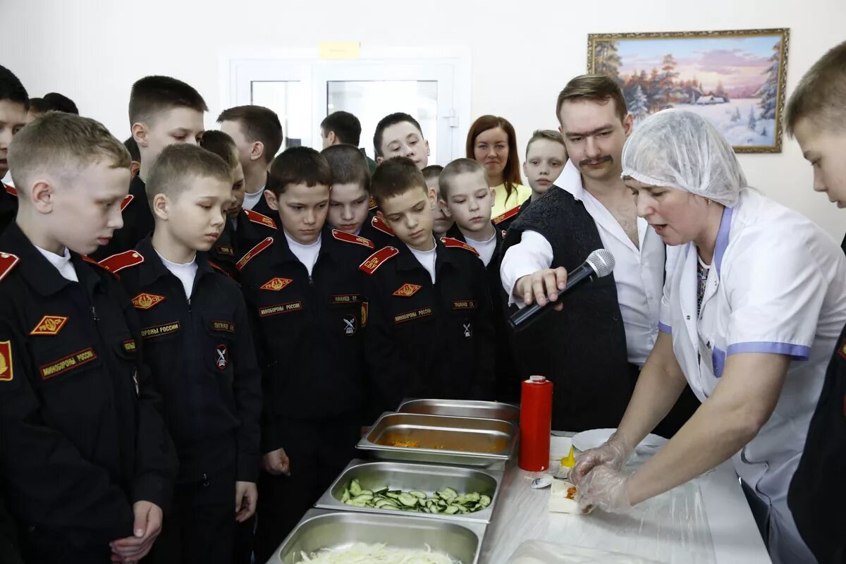 Пермское суворовское училище сайт. Пермское Суворовское училище. Пермское Суворовское училище Звездный. Кравцов Суворовское училище Пермь. Военное училище Пермь.