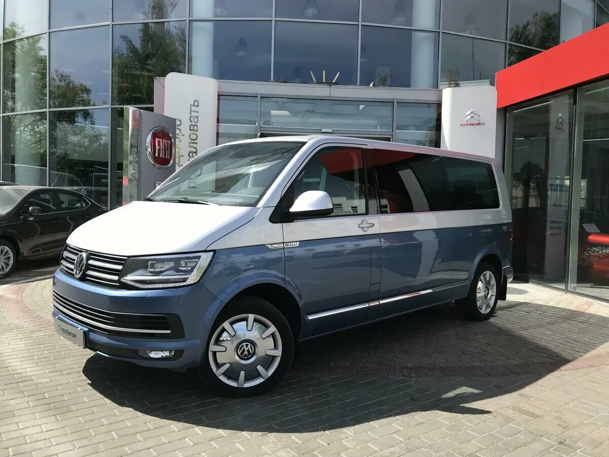 Фольксваген мультивен т6 купить. Multivan t6 long. Volkswagen Multivan t6 long. Фольксваген Мультивен 2017. Фольксваген Мультивен т6.1 Лонг.