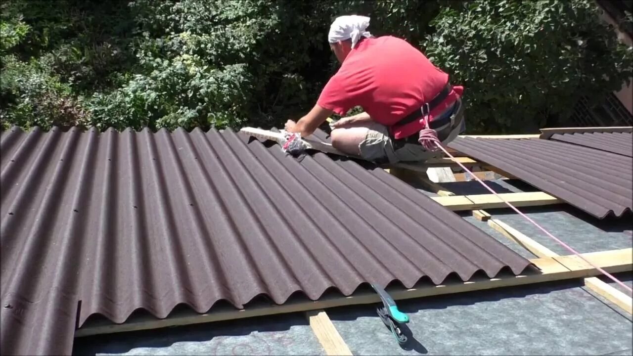 Крыша под ондулин. Кровля ондулином своими руками обрешетка. Крыша под ондулин. Крыша под ондулин. Технониколь под ондулин.