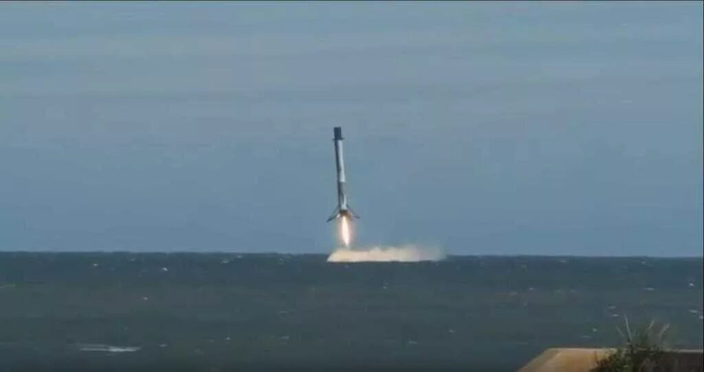 Ракета фалькон хеви. Ракета приземляется. Ракета фото для детей дошкольного возраста. Спускаемый аппарат dragon. Три два один пуск.