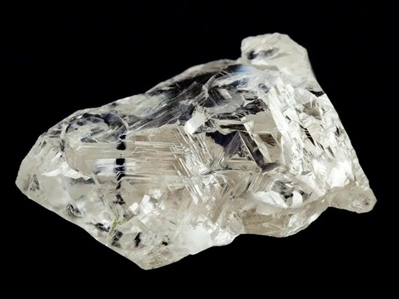 Алмаз какая порода. Алмаз неограненный камень. Алмаз минерал необработанный. Минерал самородок Алмаз. Алмаз необработанный неограненный.