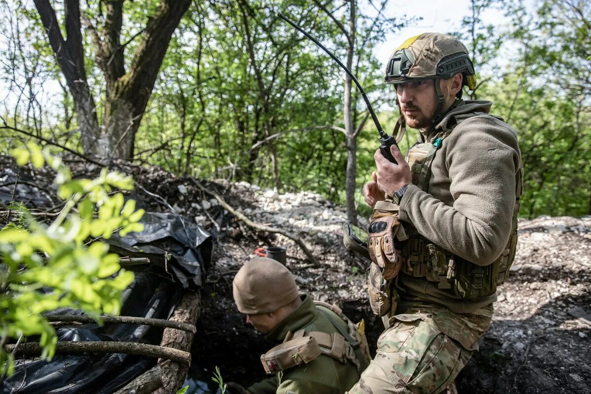 Бойцы в окружении. Спецназовец. Спецназ Украины. Украинские военные.