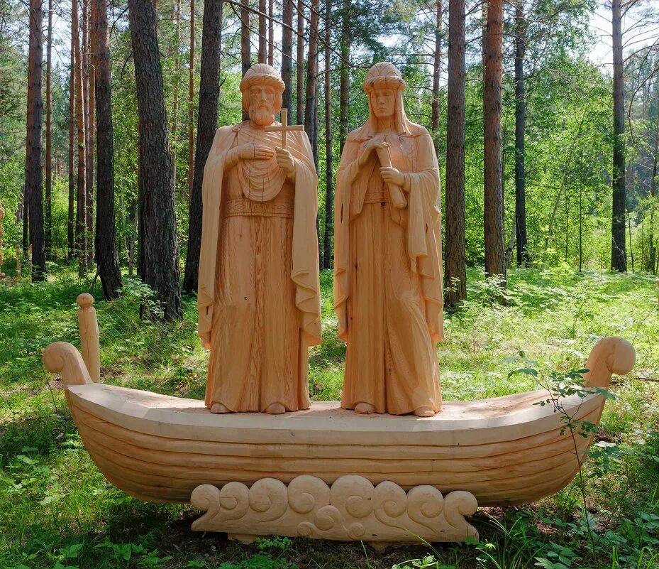 деревянные фигуры. деревянные фигуры. деревянные фигуры. статуя из дерева. деревянные скульптуры из дерева.