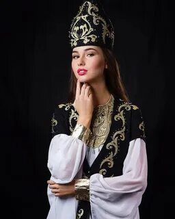 Ене минет жасауды көрсетеді