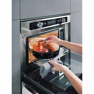 Встраиваемый духовой шкаф с функцией пара