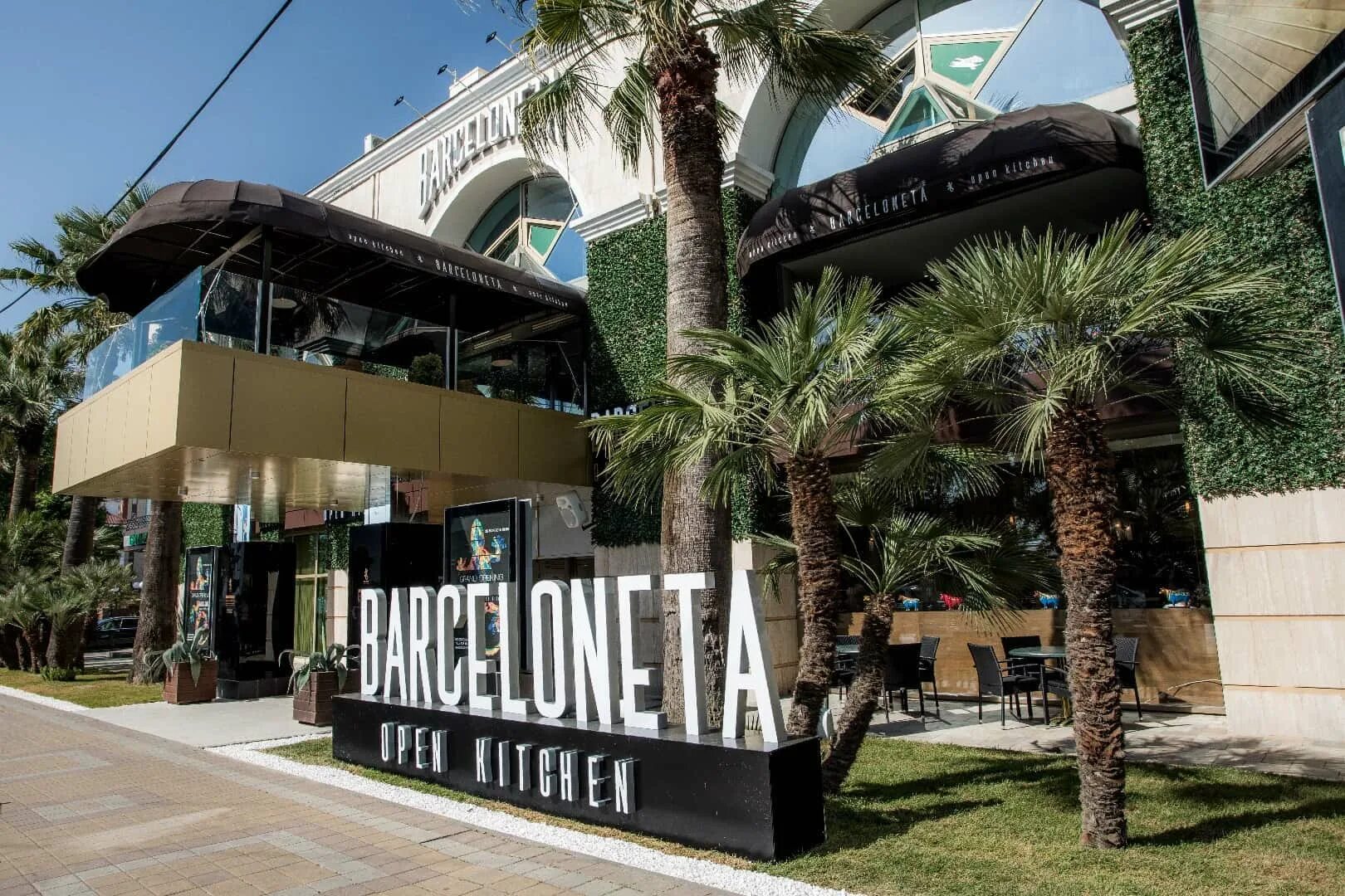 кафе сочи 2023. панорама сочи ресторан альпийская. барселона сочи ресторан. ресторанный комплекс дом сочи.