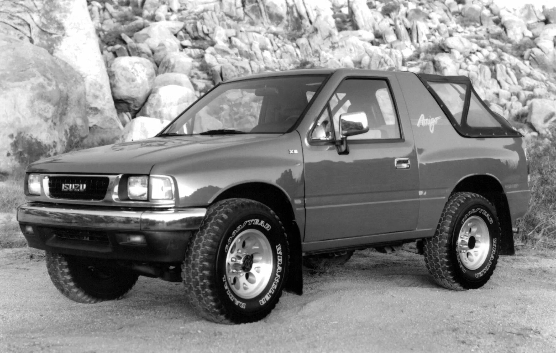 Джип исузу 1990. Isuzu trooper 1989 полоса. Isuzu trooper 1989. Исузу эльф 1992 года. Isuzu elf kc-nkr66ea-6exa.