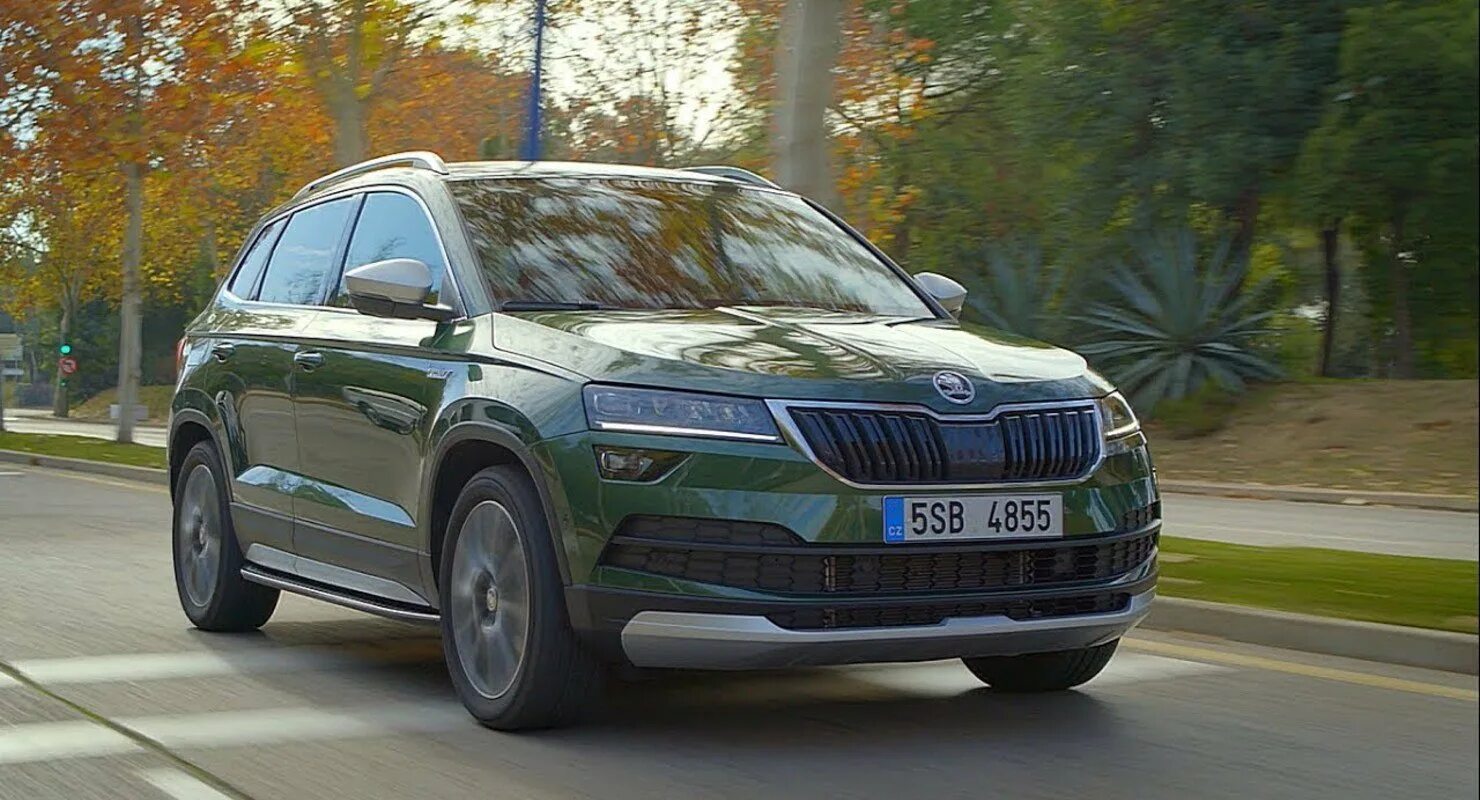 Skoda karoq 2021. Skoda karoq facelift 2022. Шкода карок новый кузов. Новый skoda karoq 2022. Новый шкода карок 2022.