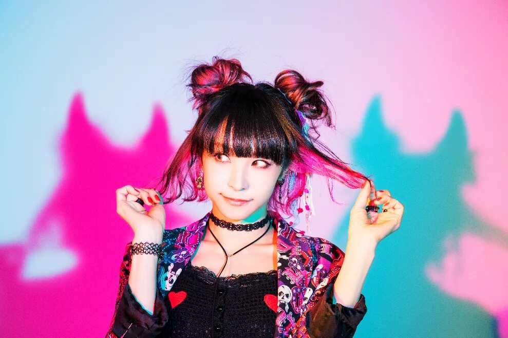 Lisa open. Риса орибэ певица. lisa певица. lisa японская певица 2025. lisa j-pop.