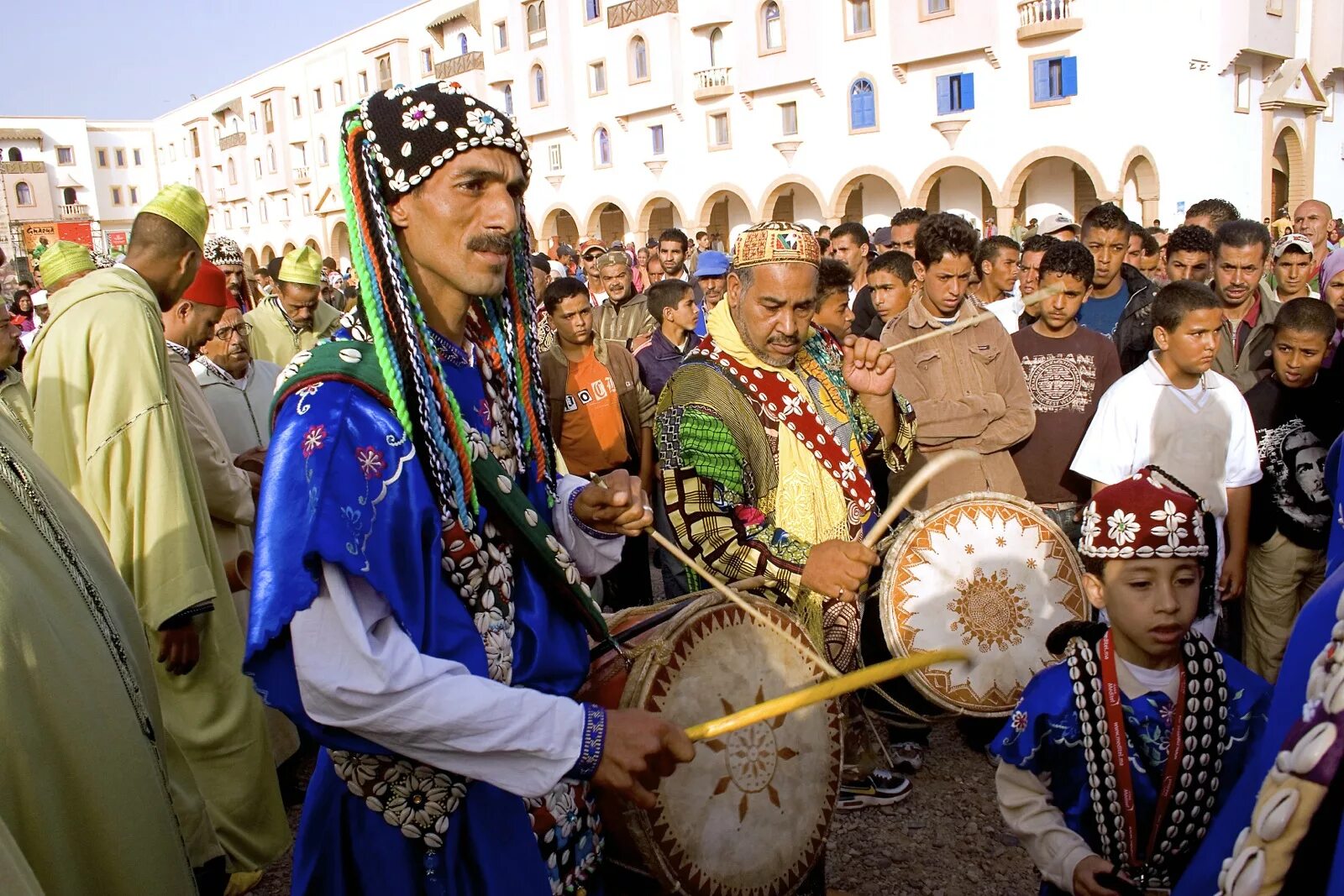 Гнава Марокко. Алжирцы Марокко. Фестиваль народных искусств в Марокко. Марокко народонаселение.