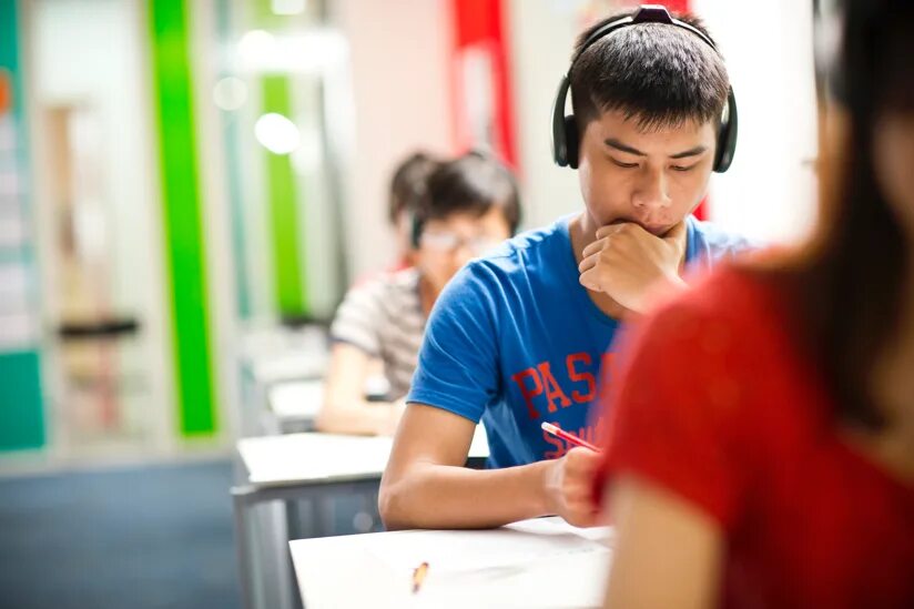 Reading аудирование. Класс аудирования. Аудирование по английскому. Listening английский. Аудирование картинки.