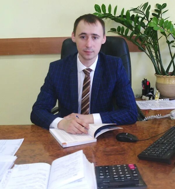 девушка офис менеджер. организационная структура отдела снабжения.