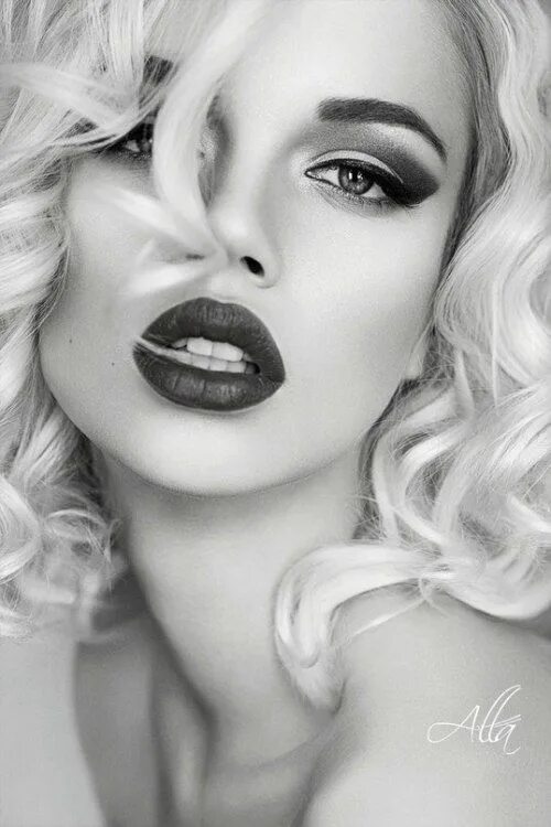 Макияж с красными губами для блондинок Pin en makeup inspiration Maquillaje de ojos artistico, Maquillaje labios rojos,