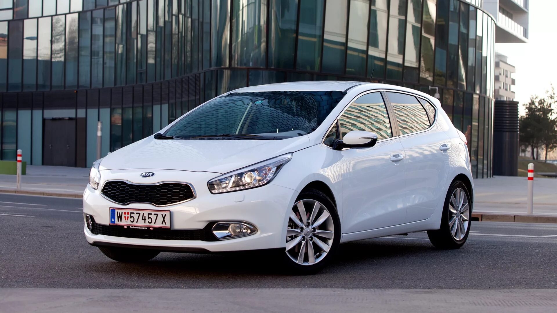 Киа машина страна. Kia Ceed 2012. Kia Ceed 2021 седан. Kia Ceed седан 2012. Kia Ceed седан 2015.