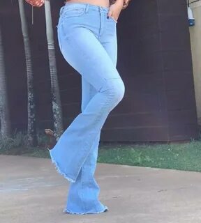 Calça flare jeans