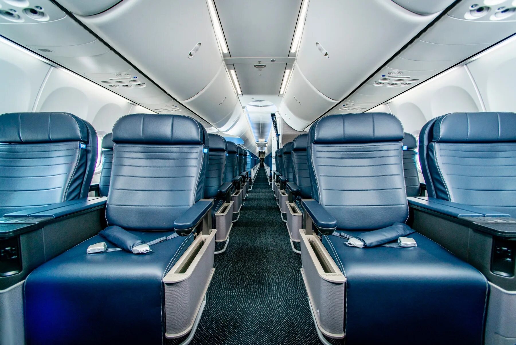 737 max 9. Boeing 737 max 9. Самолёт boeing 737 max. Самолёт боинг 737. 737 max flydubai.