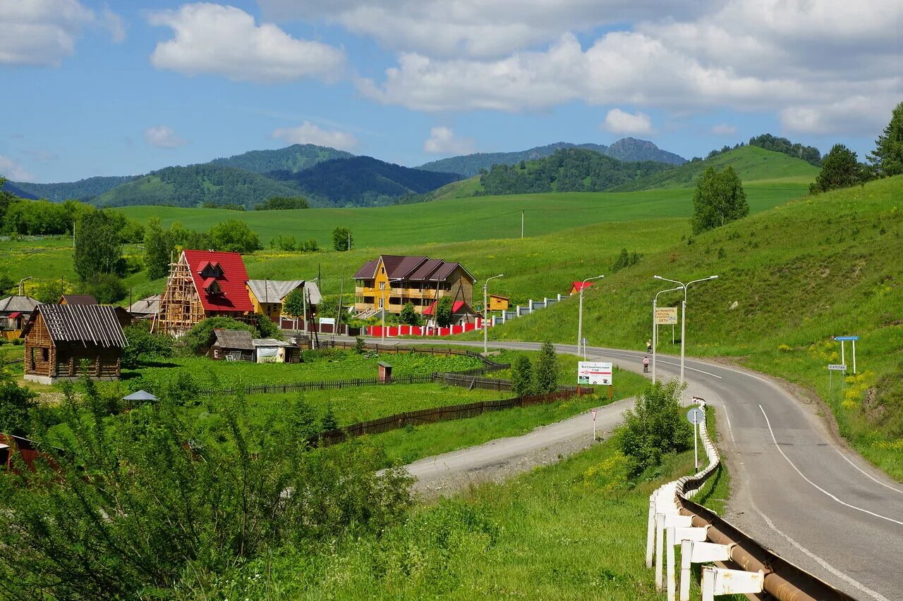 Ру 5 алтайское. Камлак горный Алтай. Село Камлак Алтай. Горный Алтай деревня Камлак. Село калмак горный Алтай.