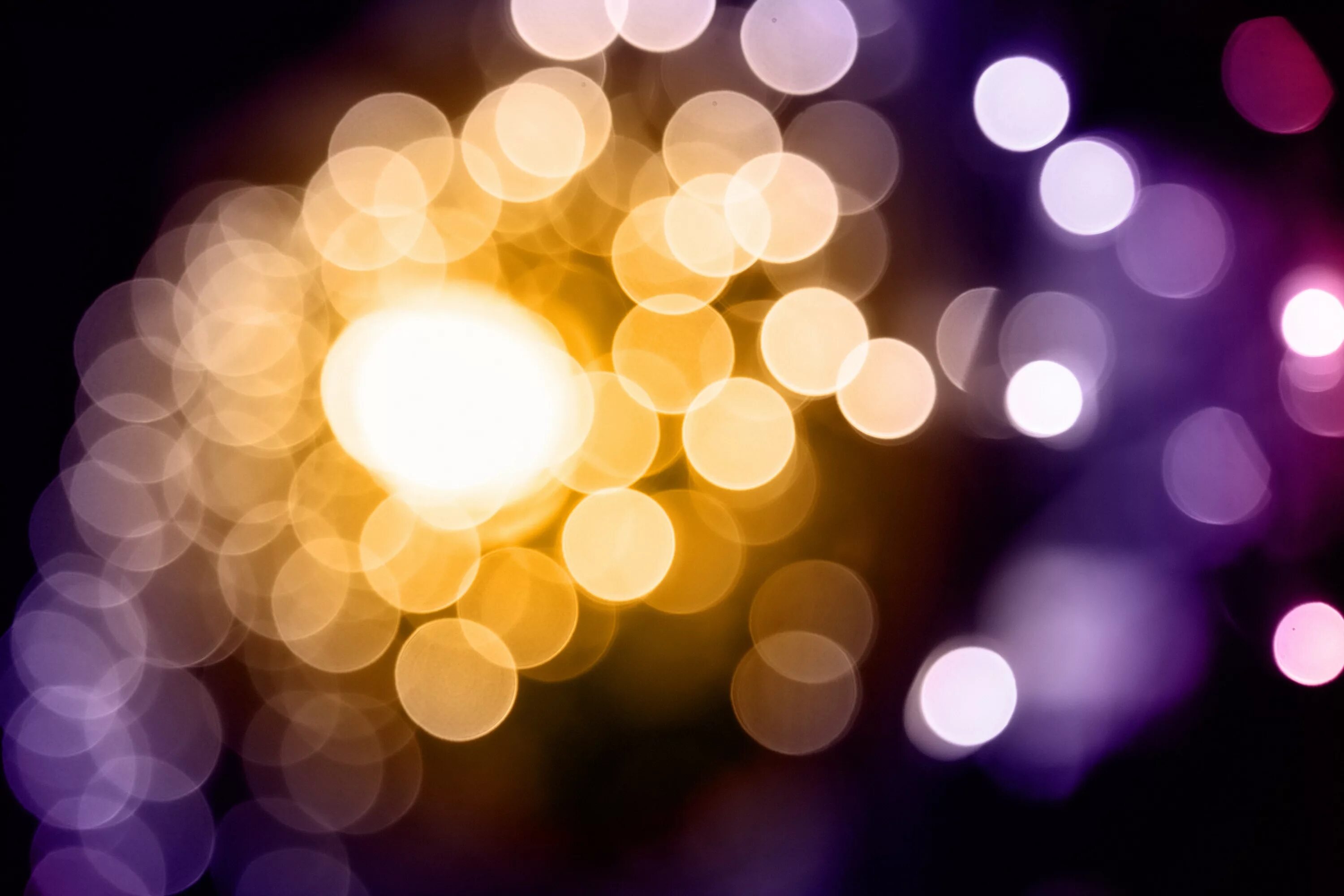 космос звезды. красивые блики. неоновые блики. Glowing light. неоновые полосы.