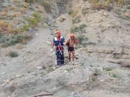 Поднявшись на гору туристы увидели море ошибка