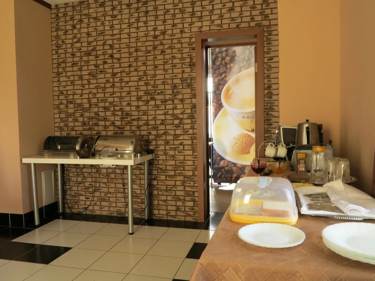 Гостиница визит кингисепп. Отель лакшми кингисепп. Гостиница мега кингисепп. Гостиница визит кингисепп. Роза спринг отель роза хутор.