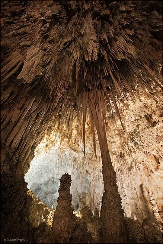 Big mother nature cave. Пещера сталактиты и сталагмиты. Каменный сталактит. Карлсбадские пещеры. Сталактиты Геология.