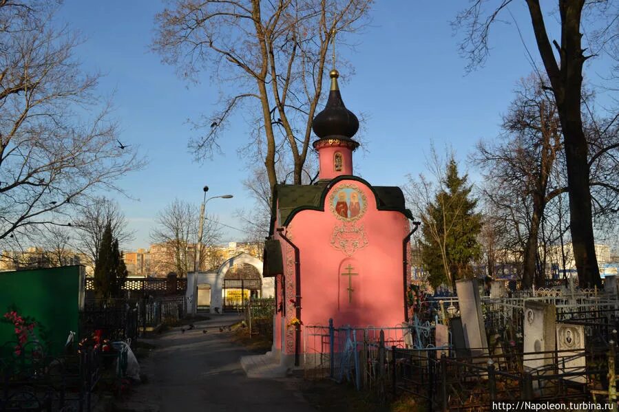 Церковь скорбящего кладбища. Скорбященское кладбище рязань. часовня любушки рязанской в рязани. часовня любушки рязанской на скорбященском кладбище. некрополь скорбященского кладбища рязани.