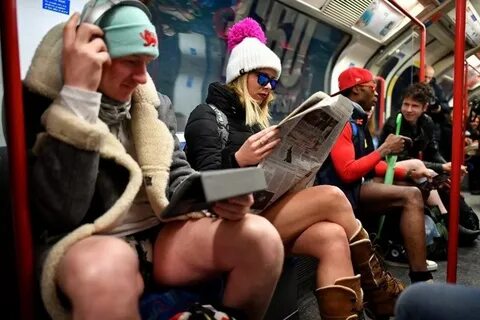 Трусова без штанов