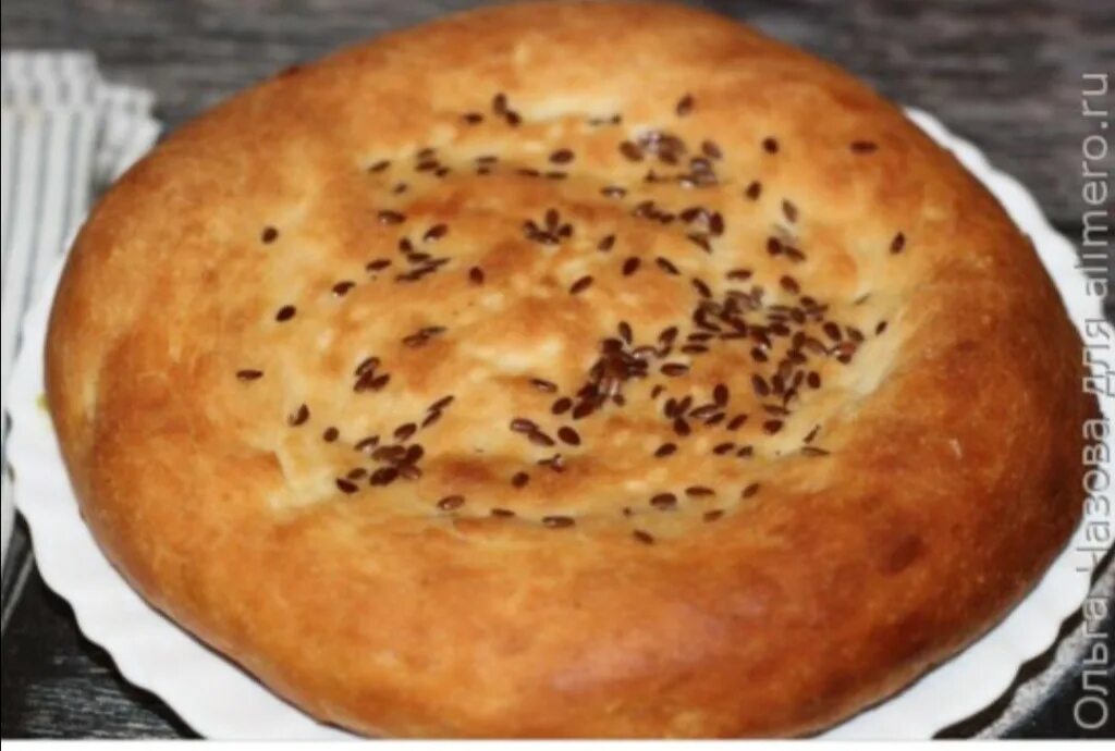 узбекская лепешка без дрожжей. лепешка узбекская. татарские лепешки в духовке. лепёшки в духовке. лепёшка узбекская плоская на воде.