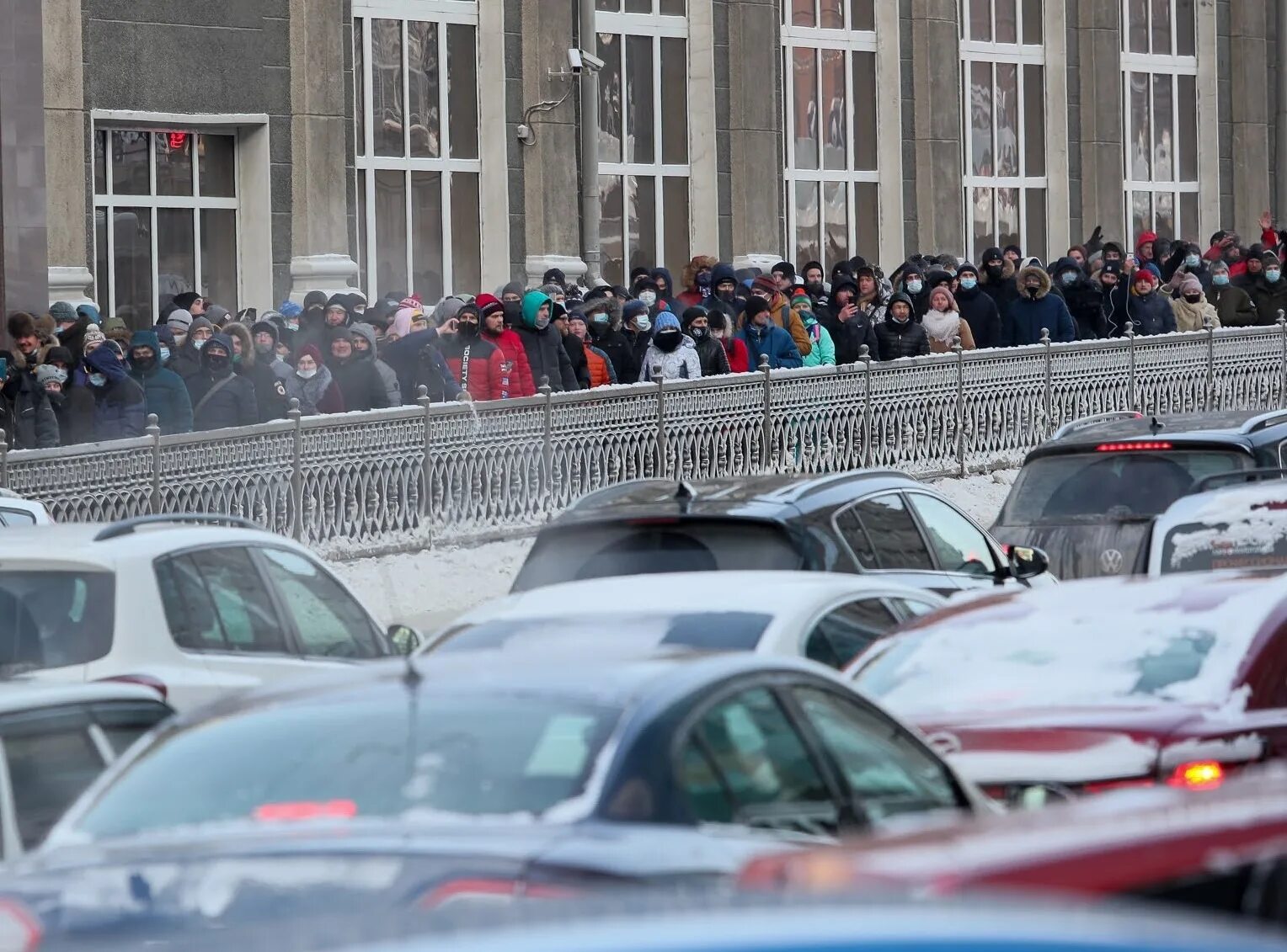 Киев новости города. Пробка в Киеве 24.02.2022. Пробки в Киеве. Пробки в Киеве сейчас. Пробки в Киеве бегство.