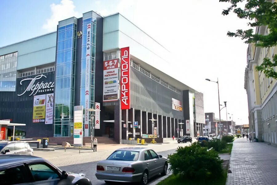 Торгово-развлекательный центр "Акрополь" на ул. Профессора Баранова, 34 в Калини