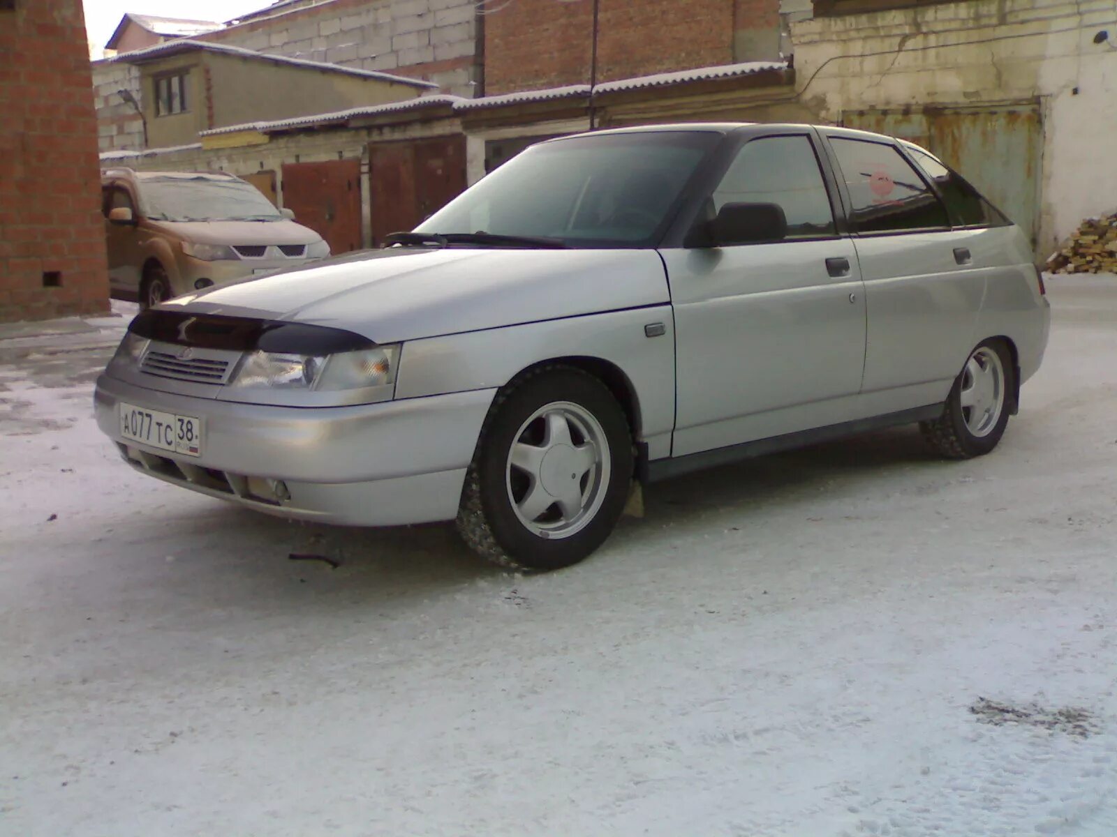 Ваз 2112 снежная королева. Ваз 2112 r13. Ваз 2112 н370на45. 2112 2008 кварц. 185/60 r15 на ваз 2112.