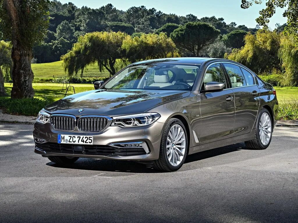 30 лучших новых. БМВ 520 g30 2020. BMW 5 седан g30. BMW g30 2016. BMW 5 g30 Luxury line.