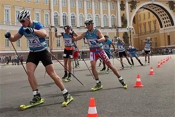 Спринт санкт петербург. Гонки на лыжероллерах гонки на лыжероллерах гонки на лыжероллерах. Соревнования по лыжероллерам в СПБ. Соревнования лыжероллеры СПБ. Роллеры на Дворцовой 2000.