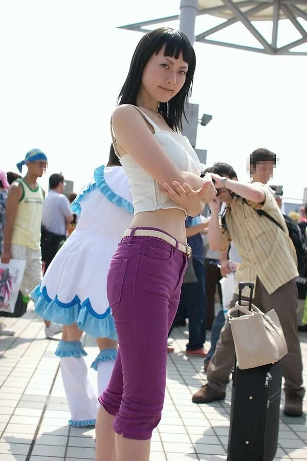 Cosplay indo. Nico Robin Cosplay. Nico midriff. Cosplay Indonesia. Cosplay Pants.