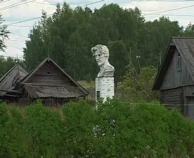 В брошенном богом поселенье старом