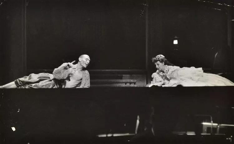 томока уэмура в ванне исторический снимок