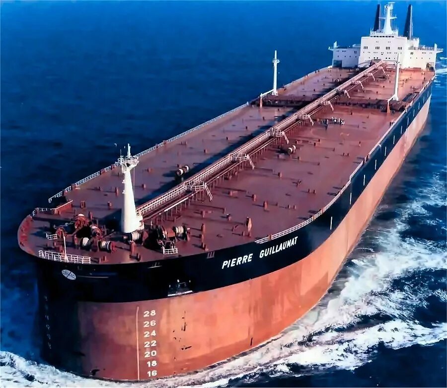 Knock nevis танкер. Самого длинного корабля в мире. Самый большой корабль в мире кнок невис. Prelude flng танкер. Самый большой корабль в мире knock nevis.