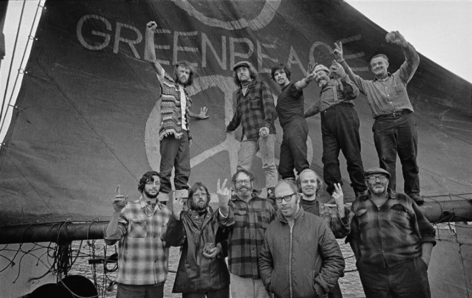 Зеленое движение россии. Экологические движения в россии. Экологическое движение первых. День земли 1970. Движение гражданских инициатив экологическое движение.