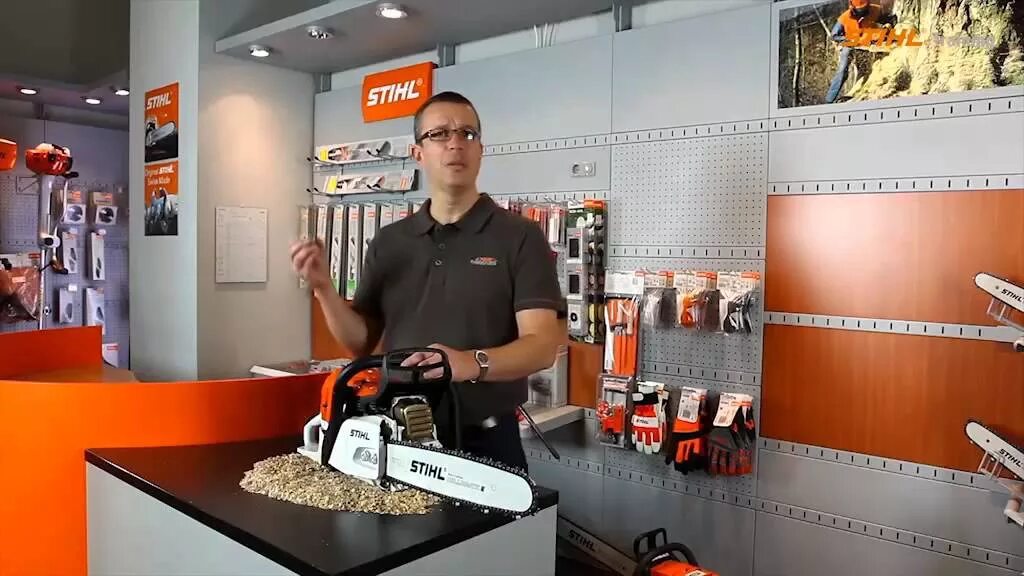 На улице штиль. Штиль МС 362. Уссурийск Stihl. Магазин штиль продавец. Stihl наружная реклама.