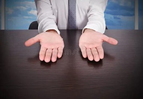 А ну руки на стол