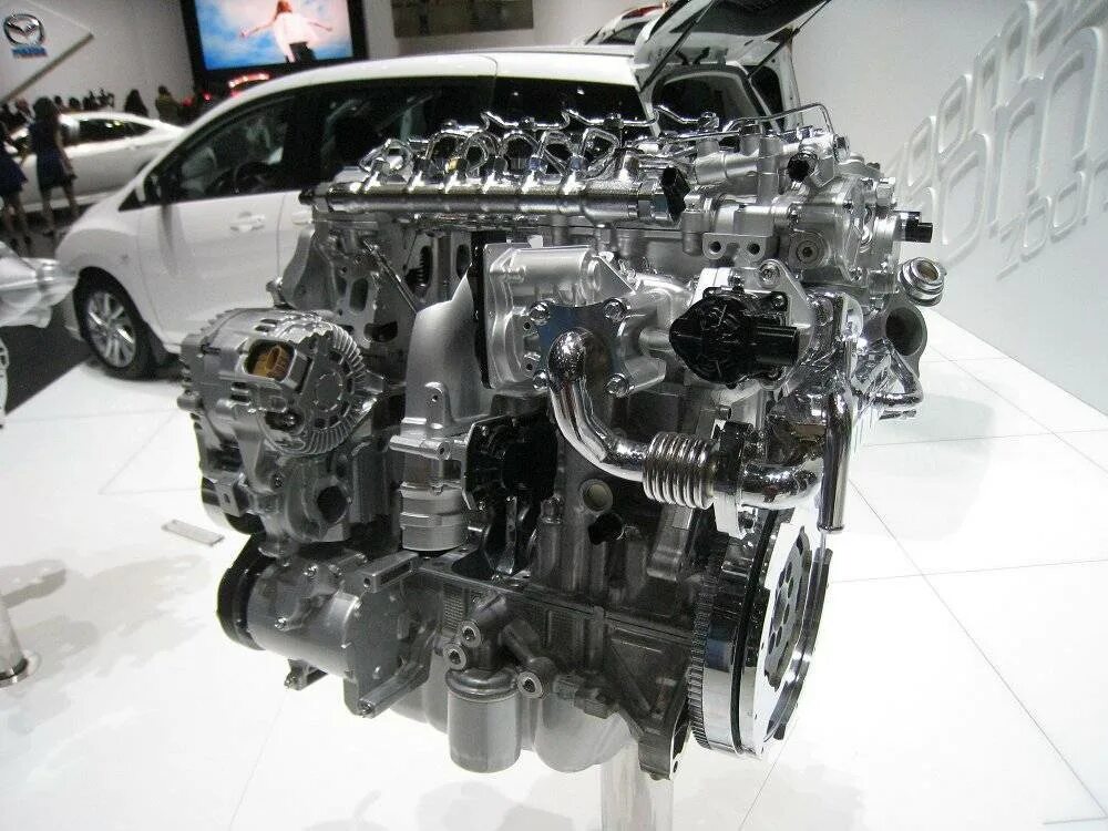 Двигатель мазда сх5 2.0. Двигатель Мазда cx5 2.5. Двигатель Mazda CX-5 2.0 SKYACTIV. Мотор Mazda CX 5 2.5. Mazda CX 5 SKYACTIV.