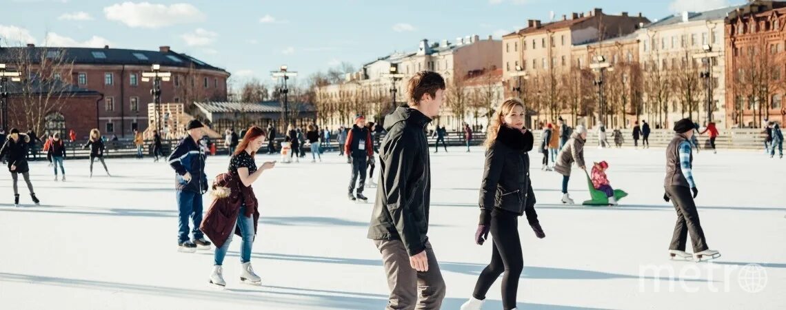 Покататься на коньках в спб. Ледовый дворец морозово москва. Каток новая голландия для детей. Пионерская площадь каток. Малый каток в цпкио им с.