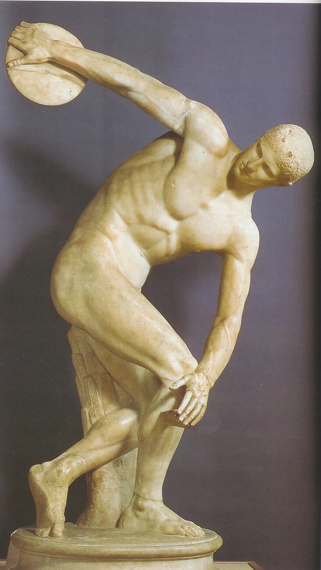 Метатель скульптора мирона. Дискобол Микеланджело.