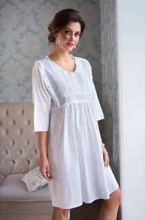 Женщина в белом домашняя