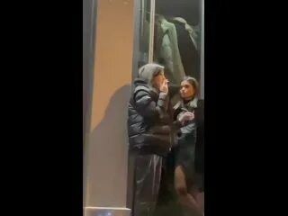 Дал подержать