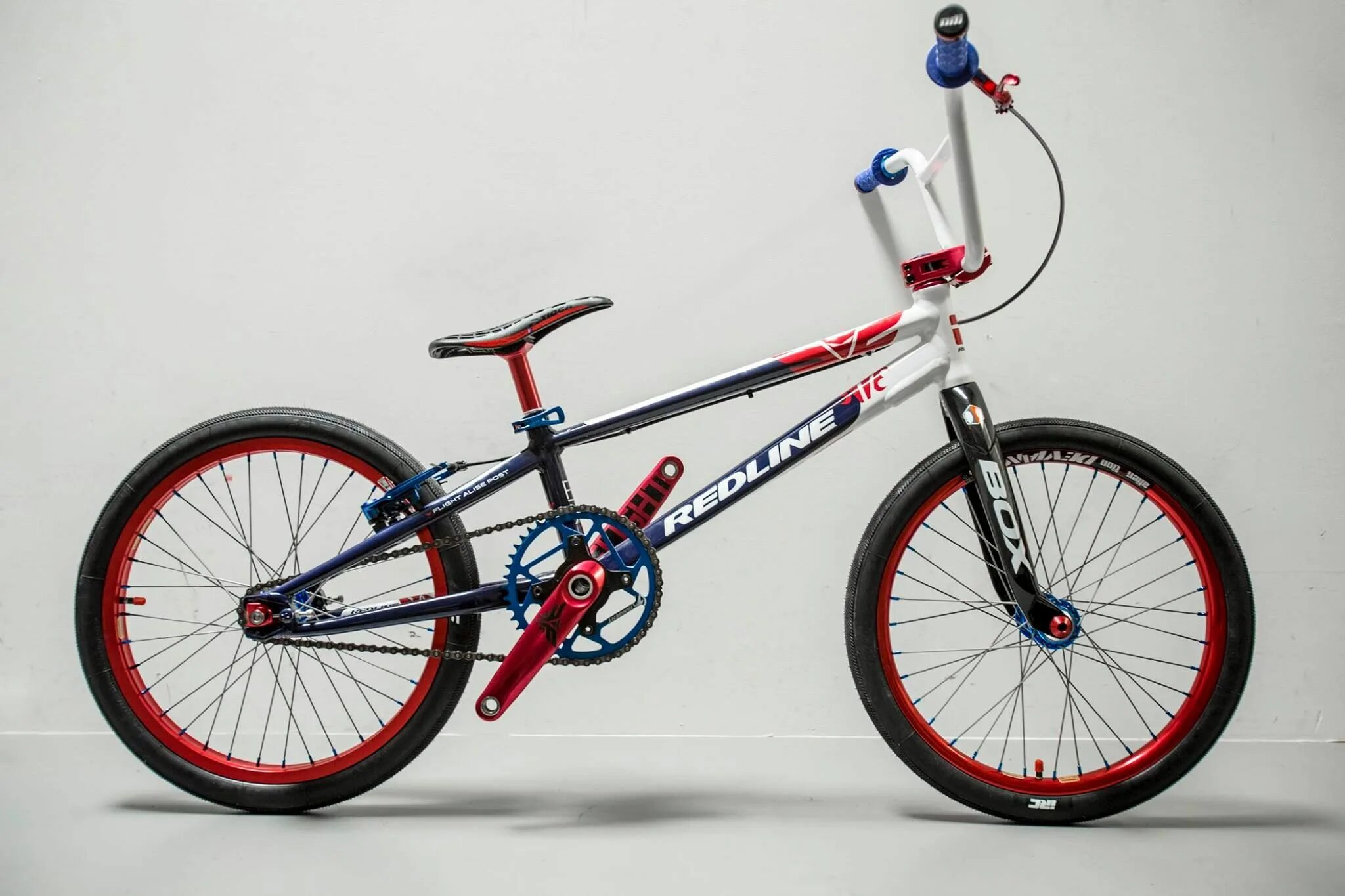 Велосипед для bmx racing. Bmx racing велосипед. Atom striker racing велосипед. Бмх race. Бмх харо.